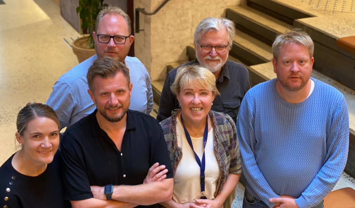 Lillian Holden i Hallingdølen, Arve Uglum i Sogn Avis, Tomas Bruvik i LLA, Grethe Gynnild-Johnsen i LLA, Per Christian Magnus i SUJO og Øystein Øygarden i Vest-Telemark blad