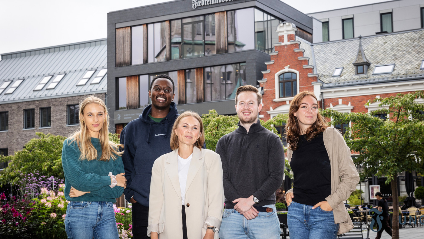 Martine Hultin Holte, Joel Nziza, Christina Østtveit, Erik Krogseth Heimdal og Selma Sofie Eikeland i Fædrelandsvennen