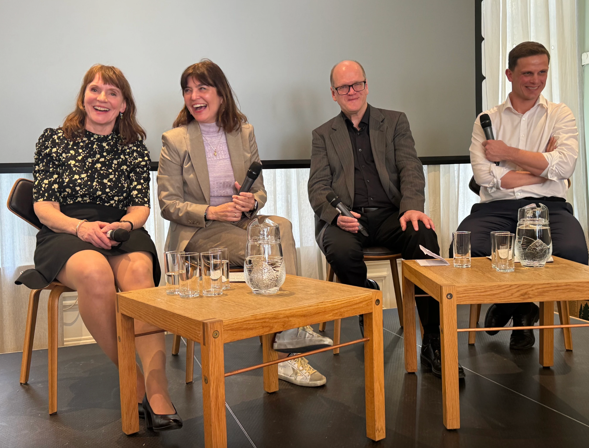 Panelsamtale: Anki Gerhardsen, Kjersti Løken Stavrum, Henrik G. Bastiansen og
Erlend Kaldestad Hanstveit.